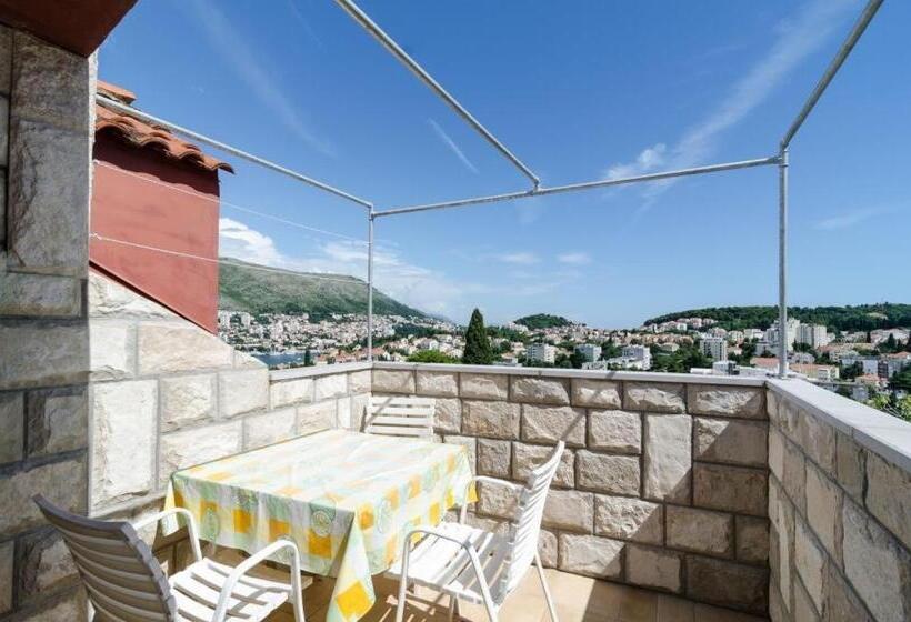 پانسیون Guest House Misita