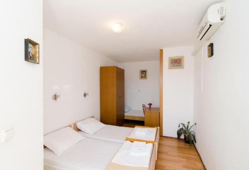 پانسیون Guest House Misita