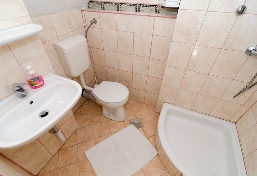 پانسیون Guest House Misita