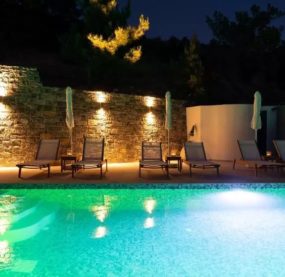 Pignolia Suites   Adults Only