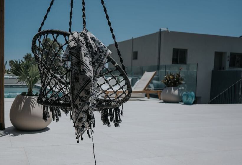 Pignolia Suites Adults Only