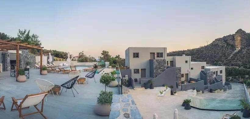 Pignolia Suites   Adults Only