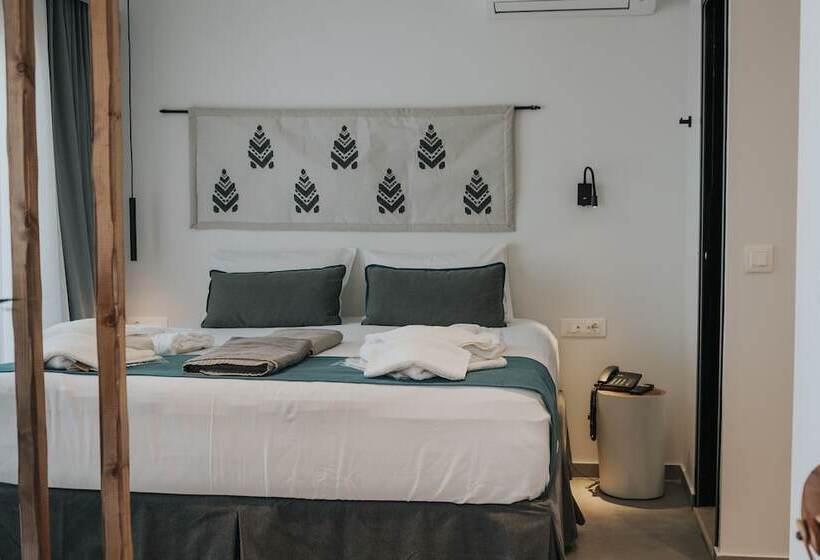 Pignolia Suites Adults Only