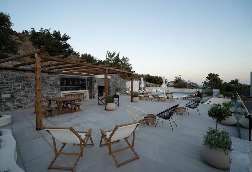 Pignolia Suites Adults Only