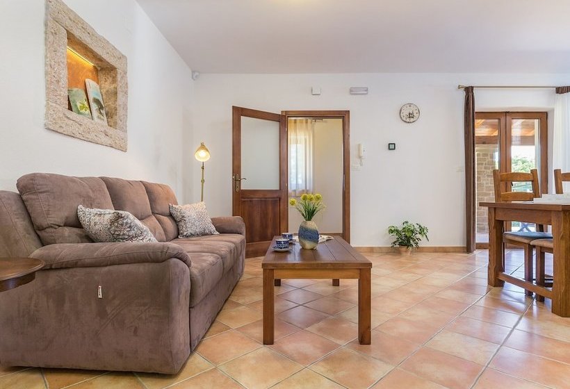 Villa With Private Pool In Istria, Quiet Location, Large Garden, Terrace, Bbq