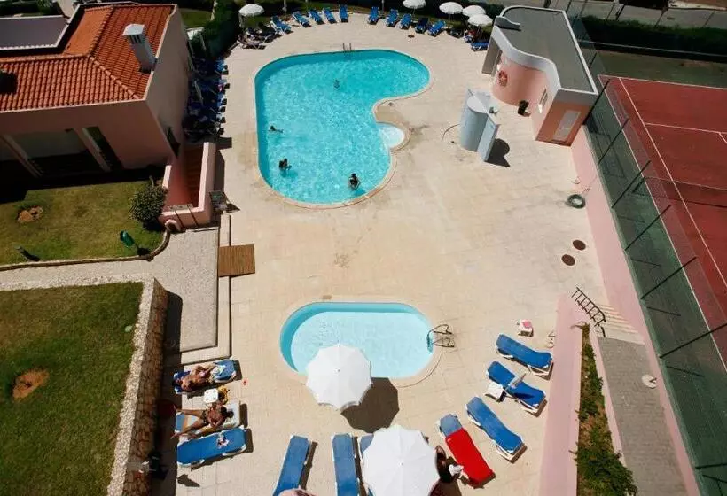 Apartamentos Coral Do Vau