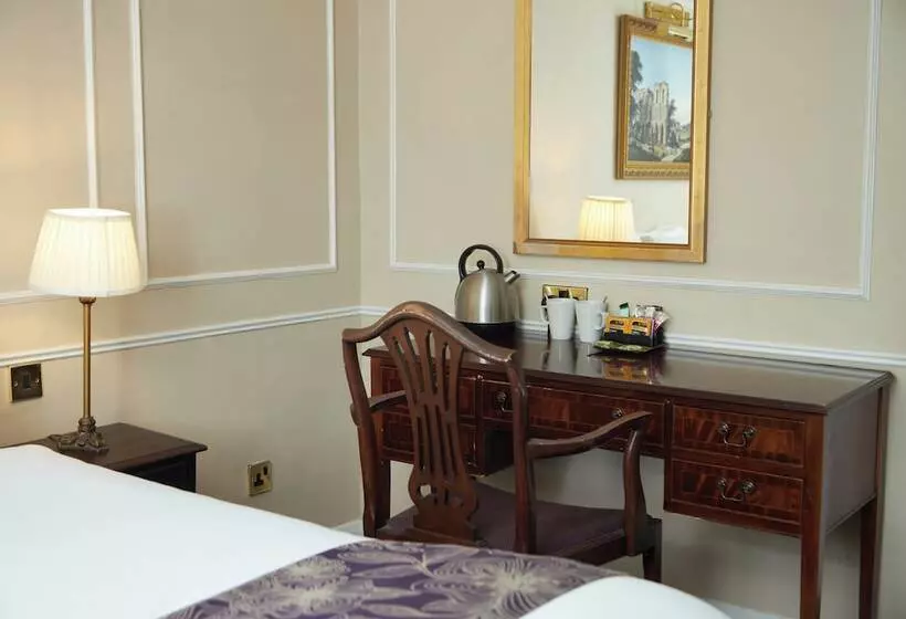 Cock Hotel By Greene King Inns