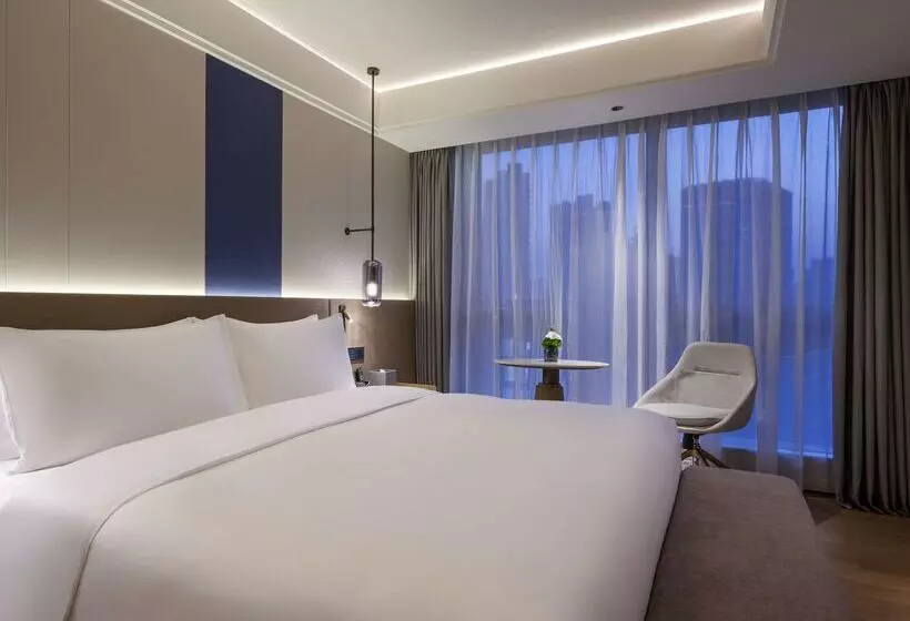 Novotel Shanghai Jingan