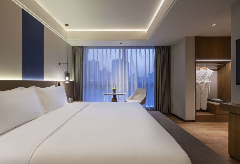 Novotel Shanghai Jingan