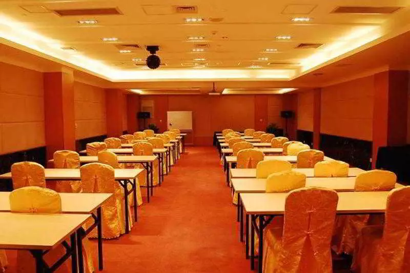 Отель Fairmont Residence Beijing