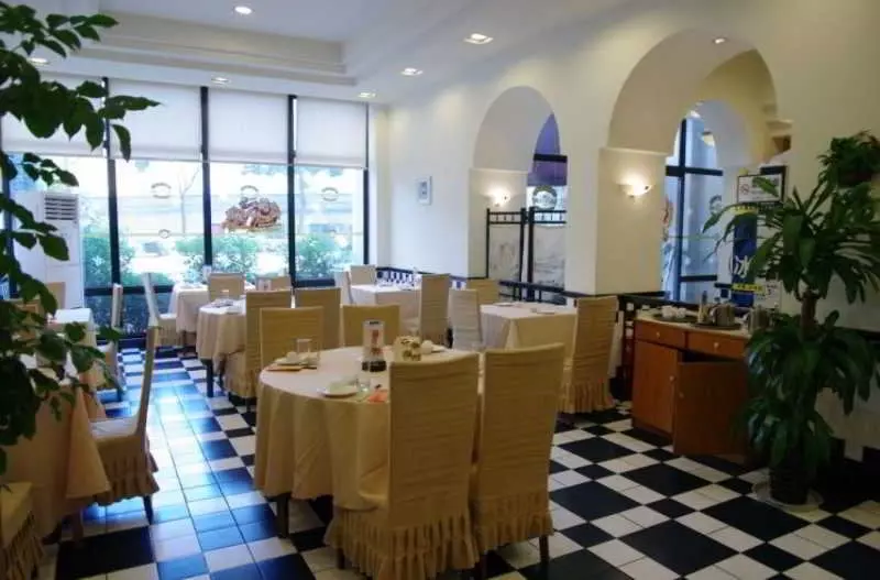 호텔 Jin Jiang Inn Hongkou Football Stadium