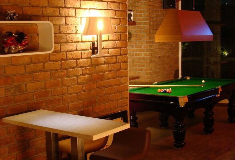 Lemon Tree Hotel Chennai