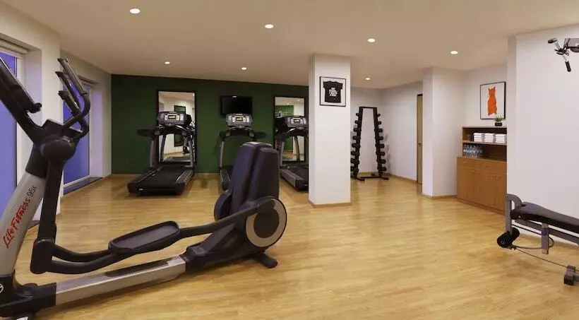 Lemon Tree Hotel Chennai