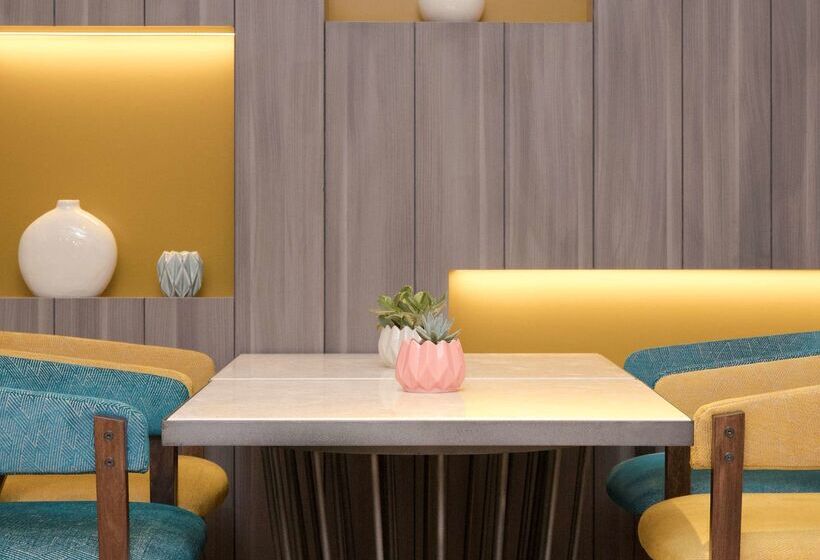 هتل NH Buenos Aires 9 De Julio