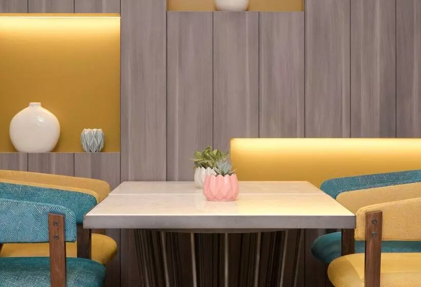 هتل NH Buenos Aires 9 De Julio