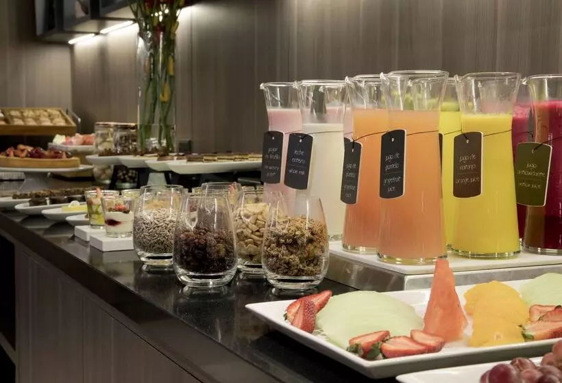 هتل NH Buenos Aires 9 De Julio