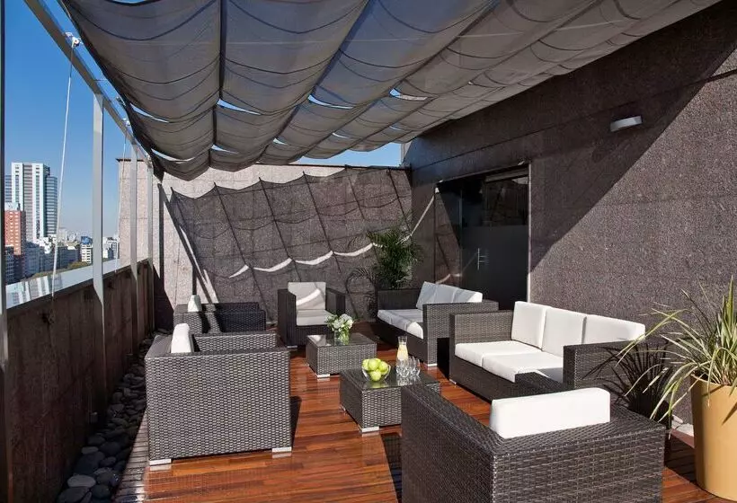 هتل NH Buenos Aires 9 De Julio