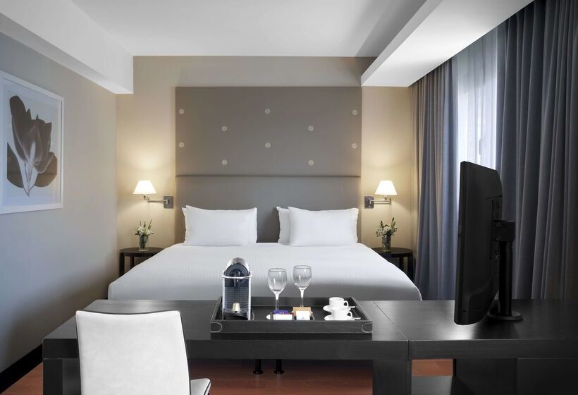 هتل NH Buenos Aires 9 De Julio