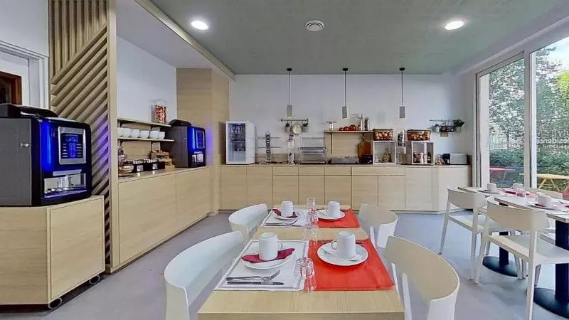 בית מלון כפרי Paris Saintmaurice