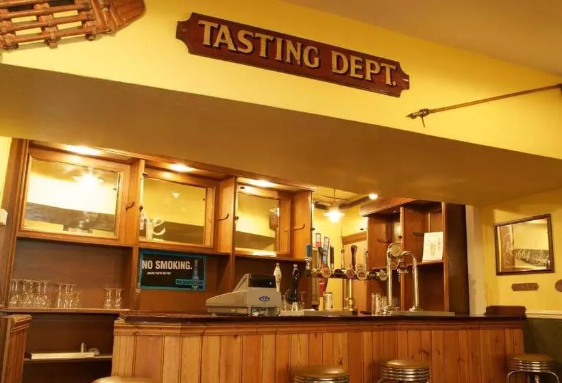 Radstock Hotel Near Bath