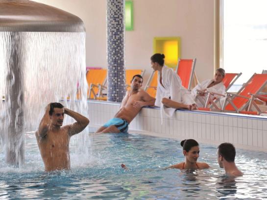 Hotel Velence Resort & Spa