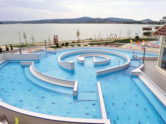 Hotel Velence Resort & Spa