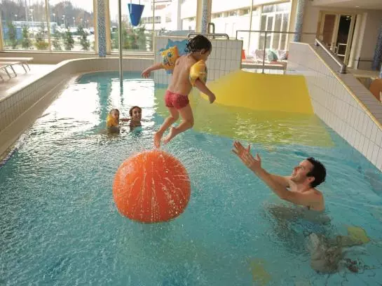 Отель Velence Resort & Spa