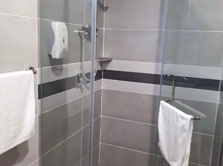 هتل Hotin Inn
