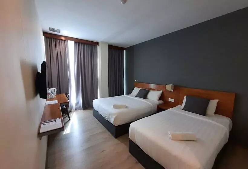 هتل Hotin Inn