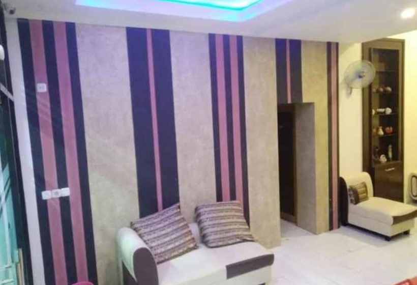 בית מלון כפרי Wisma Makassar