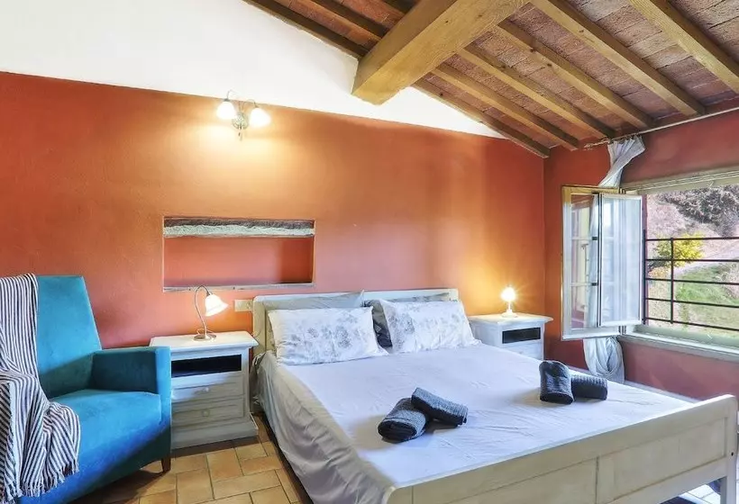 Luxurious Cottage In Palaia With Pool