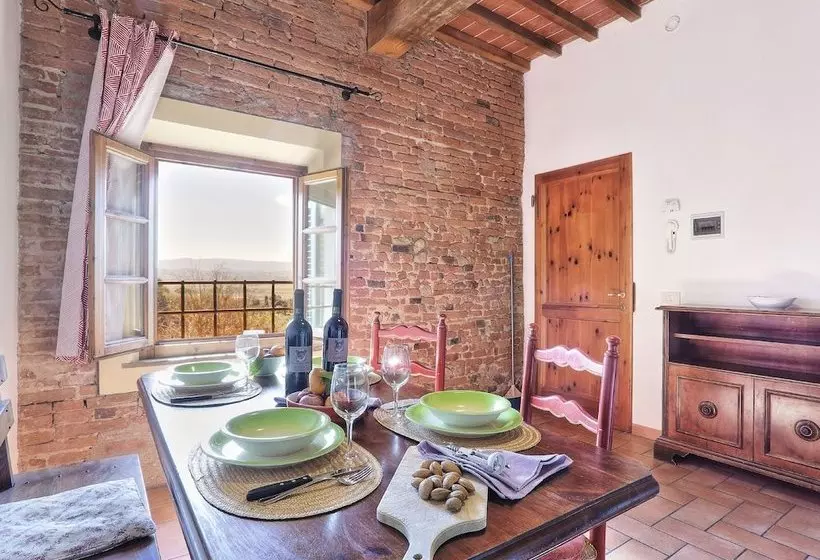 Luxurious Cottage In Palaia With Pool