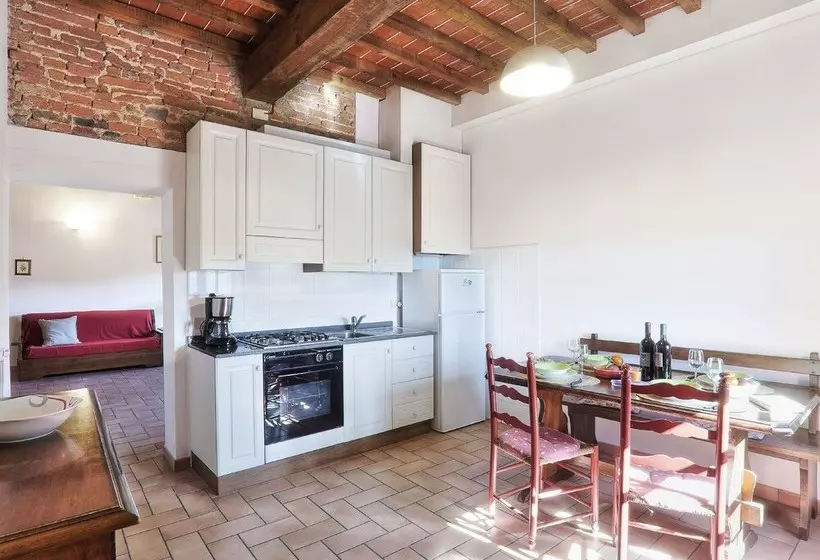 Luxurious Cottage In Palaia With Pool