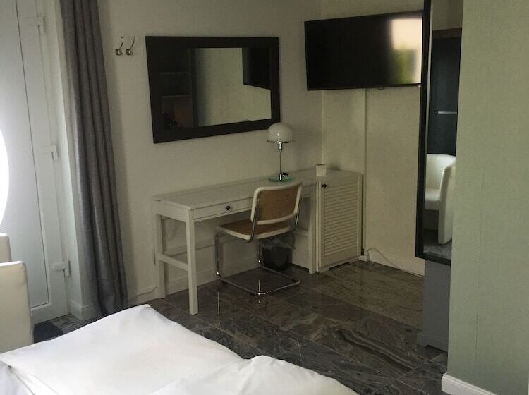 Пансион Boutique Apartment Haus