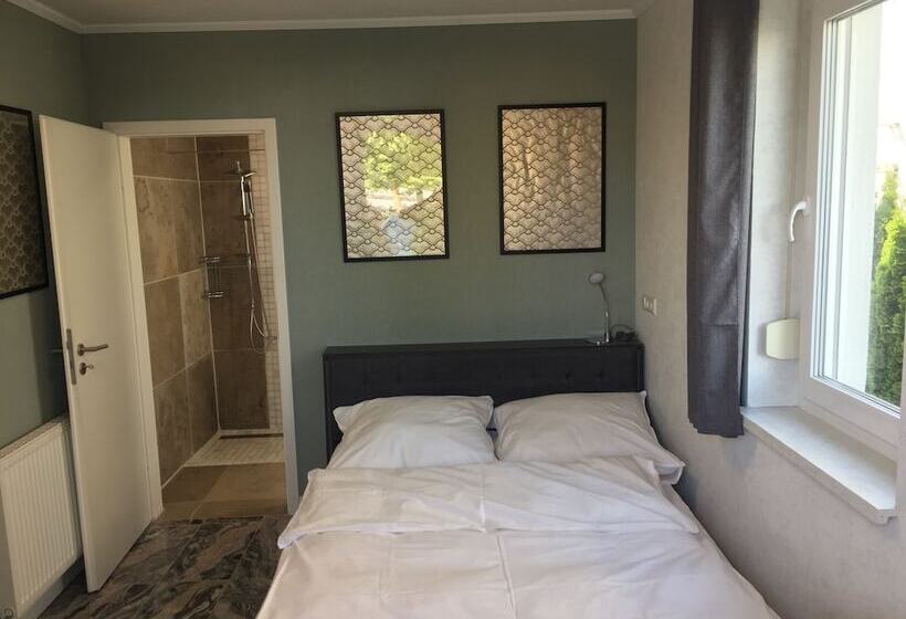 Пансион Boutique Apartment Haus