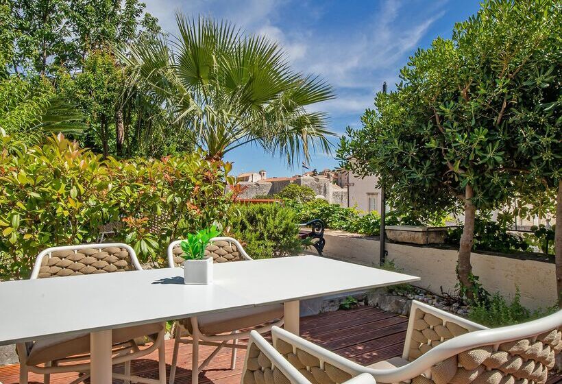 پانسیون Heritage Villa Nobile