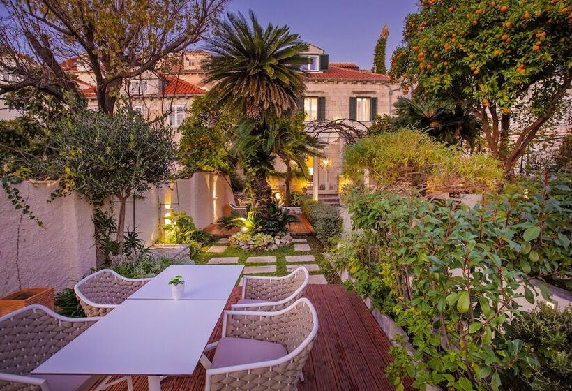 پانسیون Heritage Villa Nobile