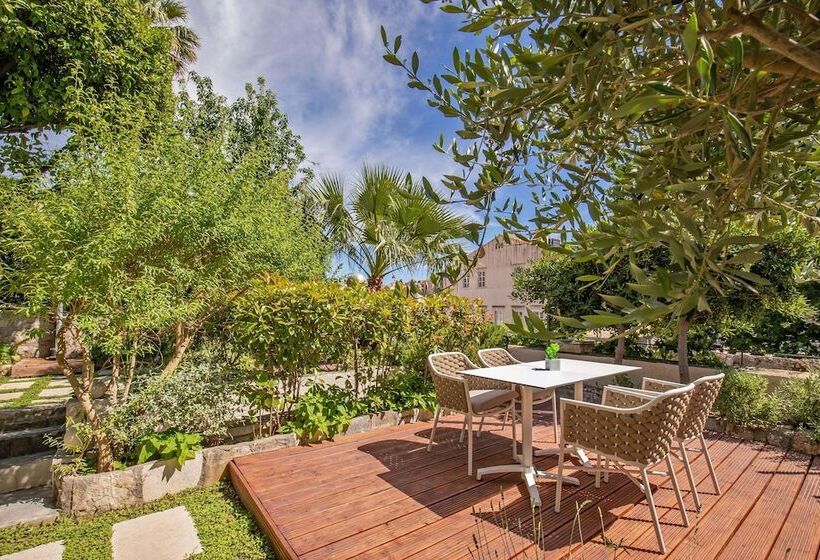 پانسیون Heritage Villa Nobile