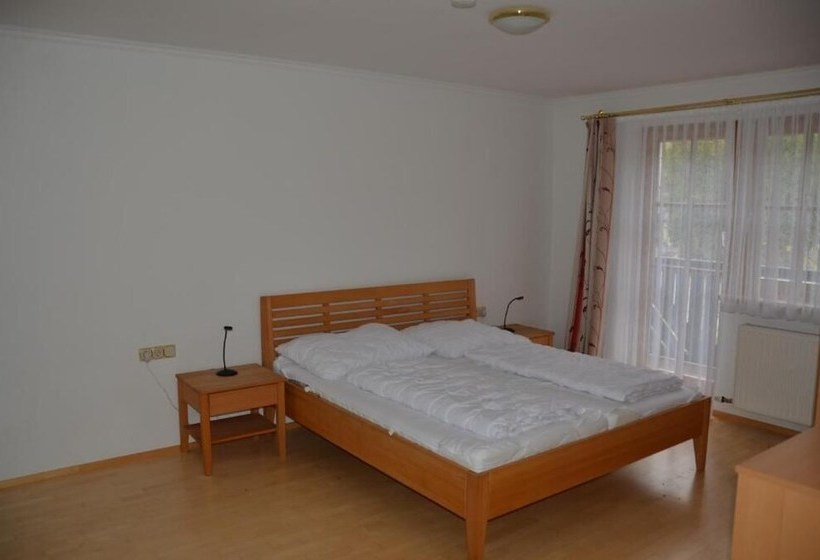 ペンション Landhaus Auszeit