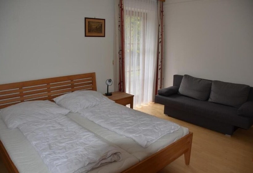 ペンション Landhaus Auszeit