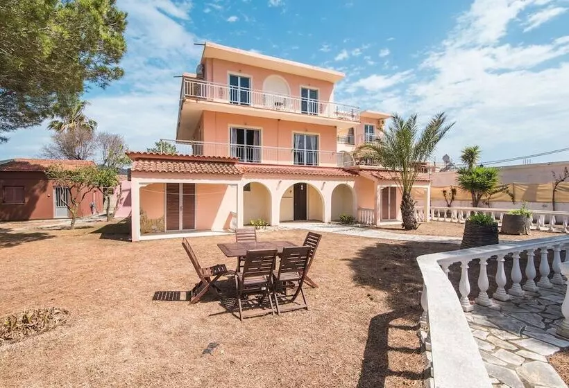 پانسیون Southgate Apartments