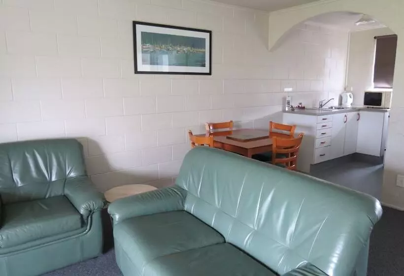 Culverden Court Motel