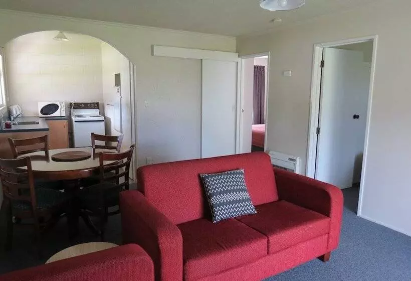 Culverden Court Motel