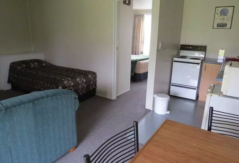 Culverden Court Motel