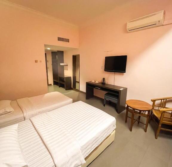 Hotel Alh Continental Resort