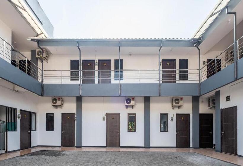 Otel Anyelir Residence By Oyo Rooms