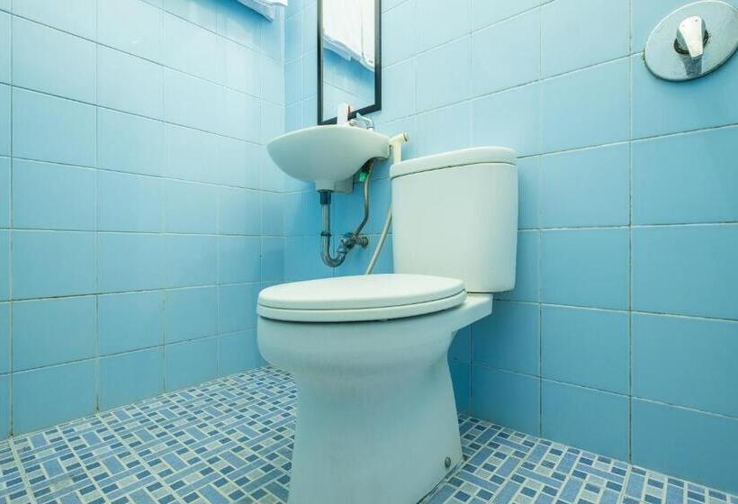 Otel Anyelir Residence By Oyo Rooms