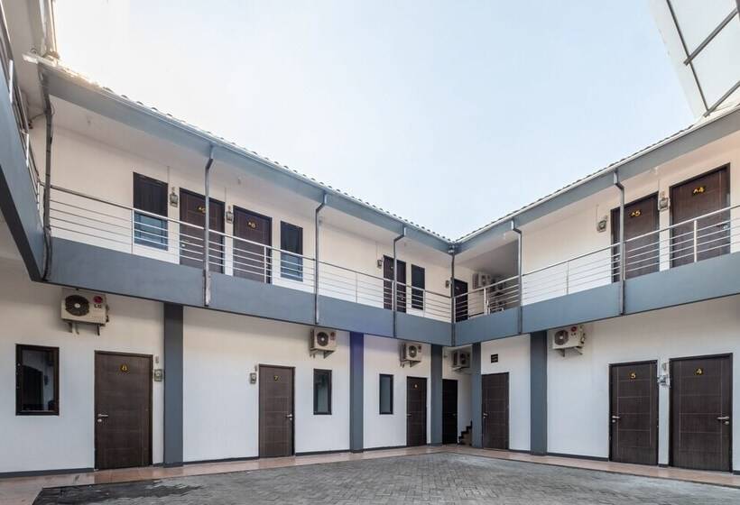 Otel Anyelir Residence By Oyo Rooms