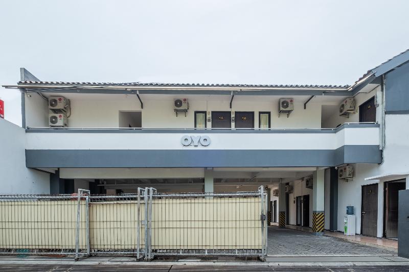 Otel Anyelir Residence By Oyo Rooms