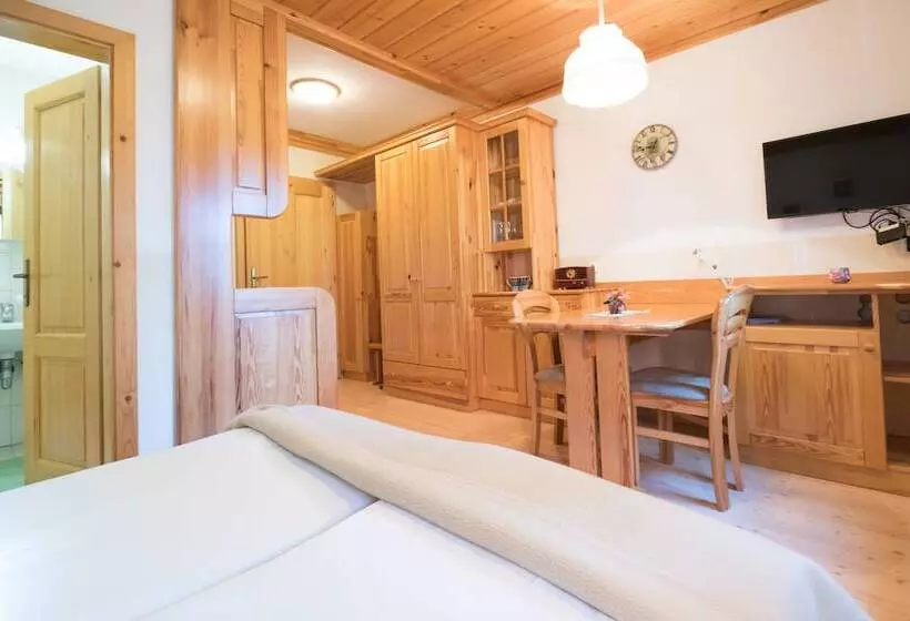 هتل Apartmajska Hiša Muštrinka